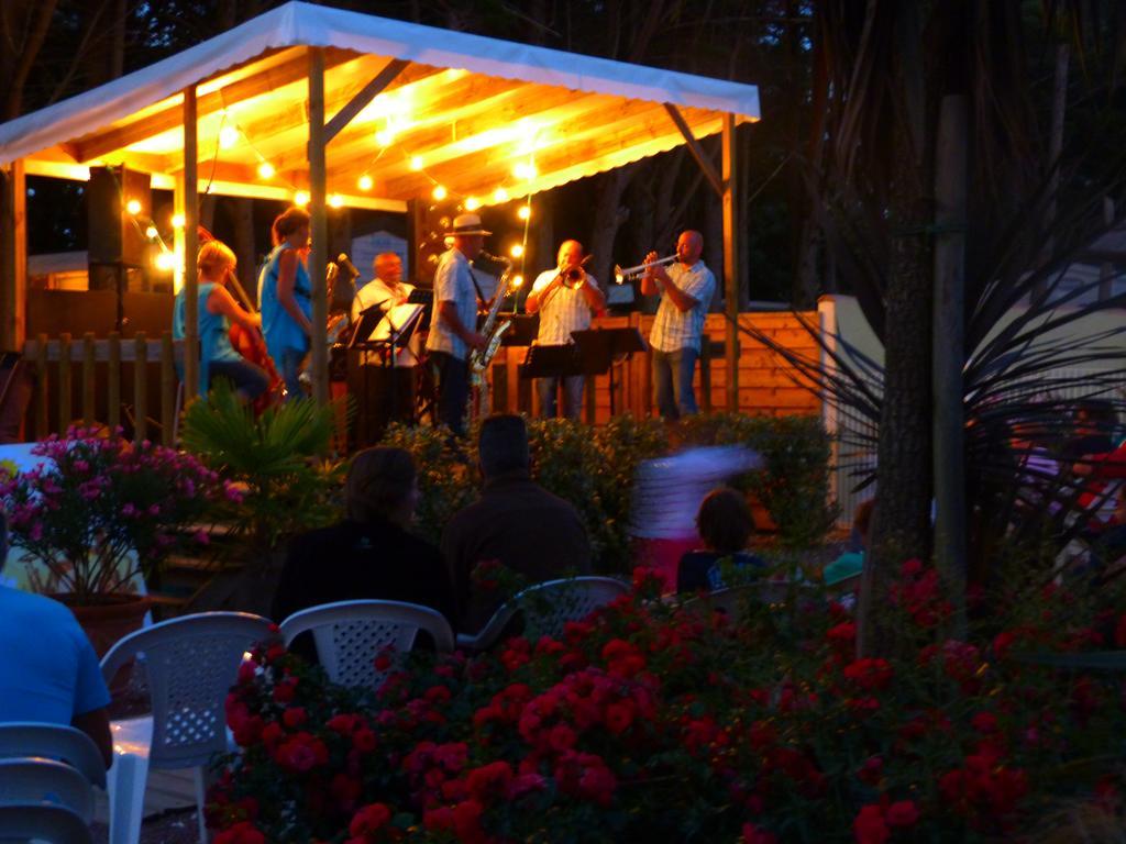 Camping La Maurie Foulerot Exterior photo